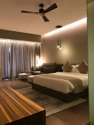 Premium Oda, Havuz Manzaralı