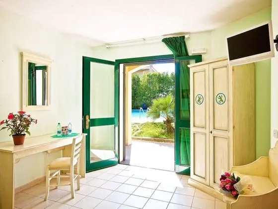 Standard Tek Büyük Yataklı Oda
