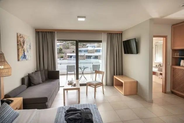Junior Suite with Side Sea View