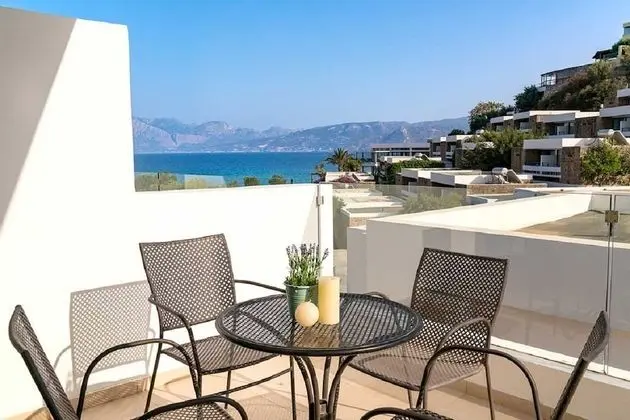 Suite with Side Sea View