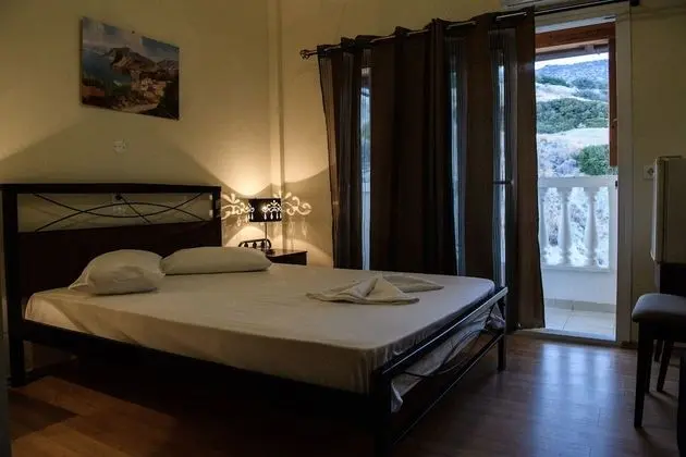 Tek Büyük veya İki Ayrı Yataklı Oda, Dağ Manzaralı