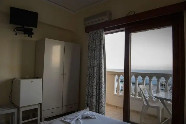 Tek Büyük veya İki Ayrı Yataklı Oda, Deniz Manzaralı