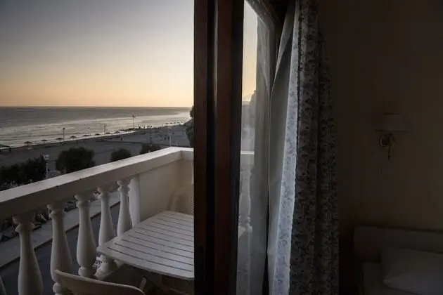 Tek Büyük veya İki Ayrı Yataklı Oda, Deniz Manzaralı
