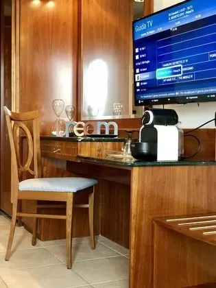 Üç Kişilik Oda, Balkon