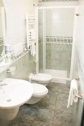 Üç Kişilik Oda, Balkon