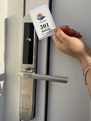 Deluxe Üç Kişilik Oda, Deniz Manzaralı