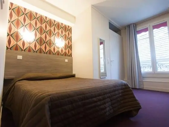 Standard Tek Büyük Yataklı Oda