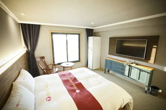 Deluxe Tek Büyük Yataklı Oda