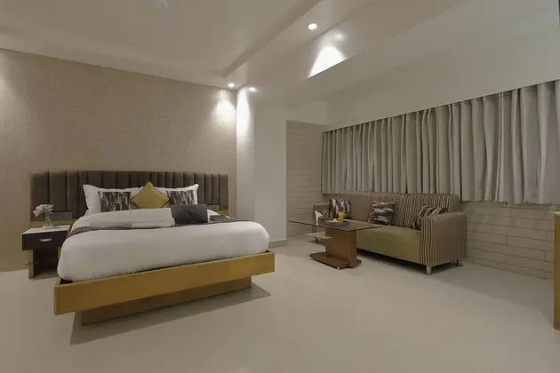 Luxury Oda
