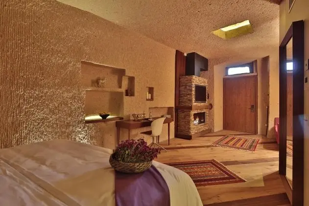 Silili Cave Suite
