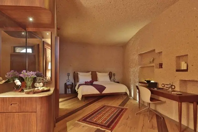 Silili Cave Suite