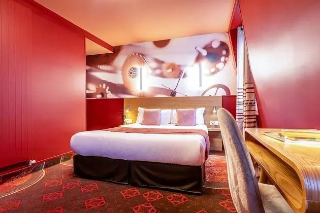 Triple Room (2 adults + 1 child -16 years old)
