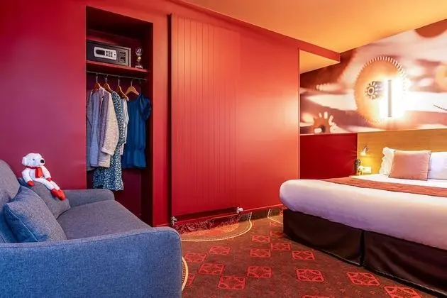 Triple Room (2 adults + 1 child -16 years old)