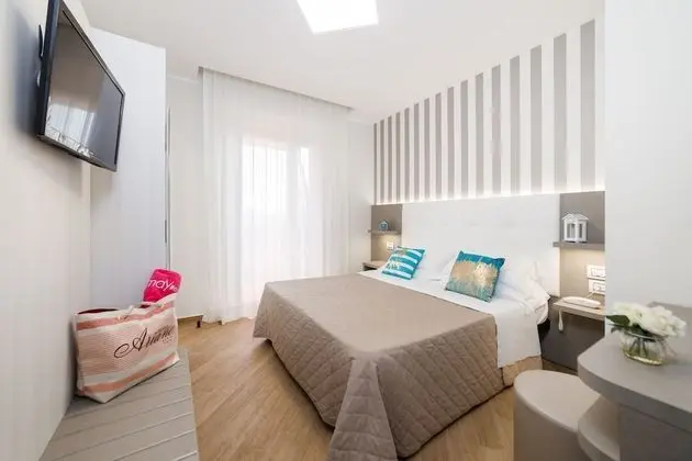 Standard Tek Büyük veya İki Ayrı Yataklı Oda