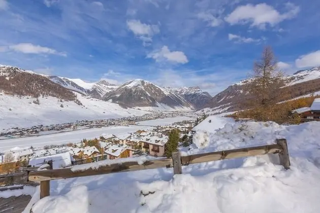 Family Apart Daire, Birden Çok Yatak, Dağ Yamacı (Arianna)