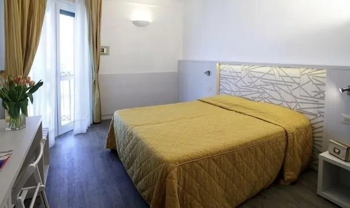 Superior Tek Büyük veya İki Ayrı Yataklı Oda, 1 Çift Kişilik veya 2 Tek Kişilik Yatak