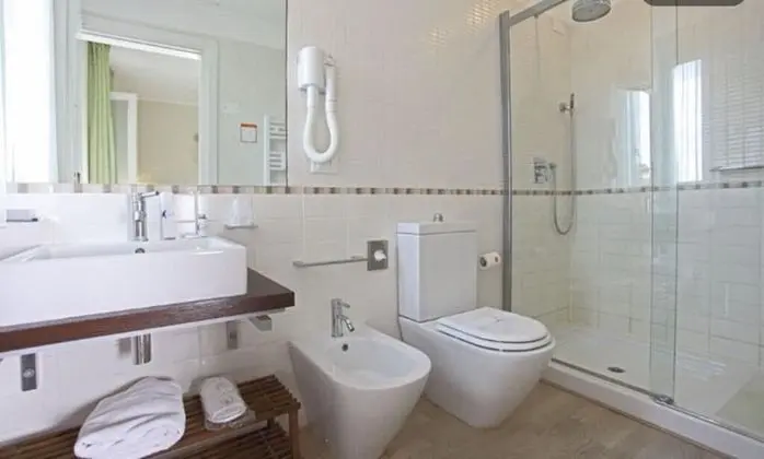 Superior Tek Büyük veya İki Ayrı Yataklı Oda, 1 Çift Kişilik veya 2 Tek Kişilik Yatak