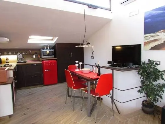 Apart Daire, 1 En Büyük (King) Boy Yatak ve Çekyat