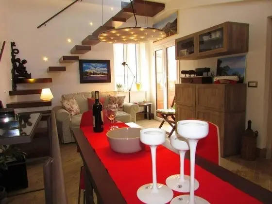 Apart Daire, 1 En Büyük (King) Boy Yatak ve Çekyat