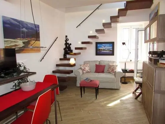 Apart Daire, 1 En Büyük (King) Boy Yatak ve Çekyat