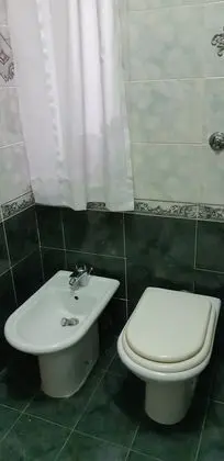 Family Oda, Banyolu/Duşlu, Bahçe Manzaralı