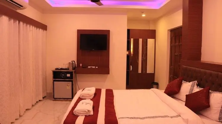 Deluxe Tek Büyük Yataklı Oda
