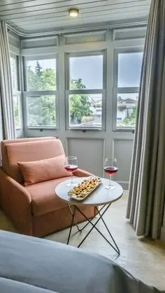 Deluxe Tek Büyük Yataklı Oda