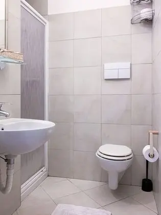 Economy Tek Büyük Yataklı Oda