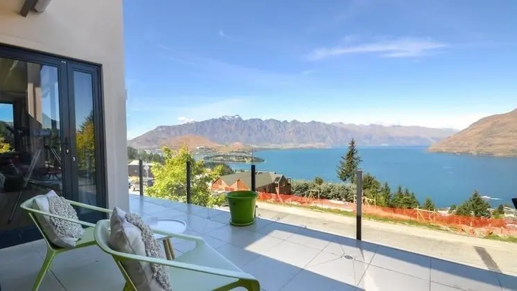 Panoramic Villa, 4 Yatak Odası, Göl Manzaralı