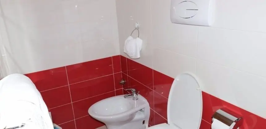 Büyük Yataklı Tek Kişilik Oda