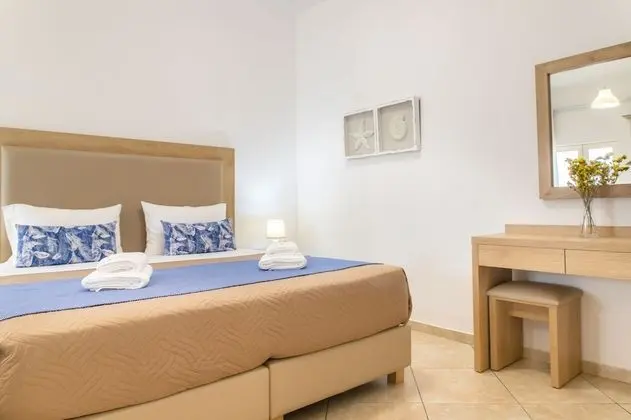 Stüdyo, Bahçe Manzaralı
