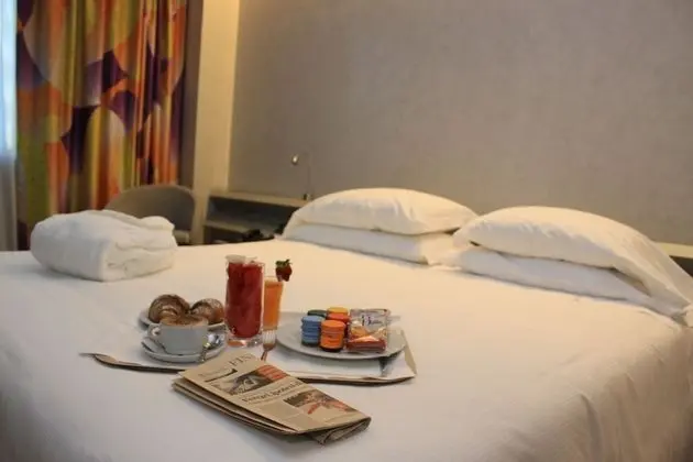 Büyük Yataklı Tek Kişilik Oda