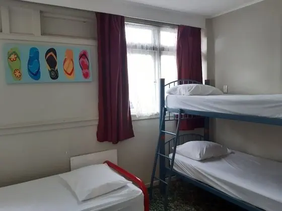 Ortak Ranzalı Oda (10 Person, Mixed)