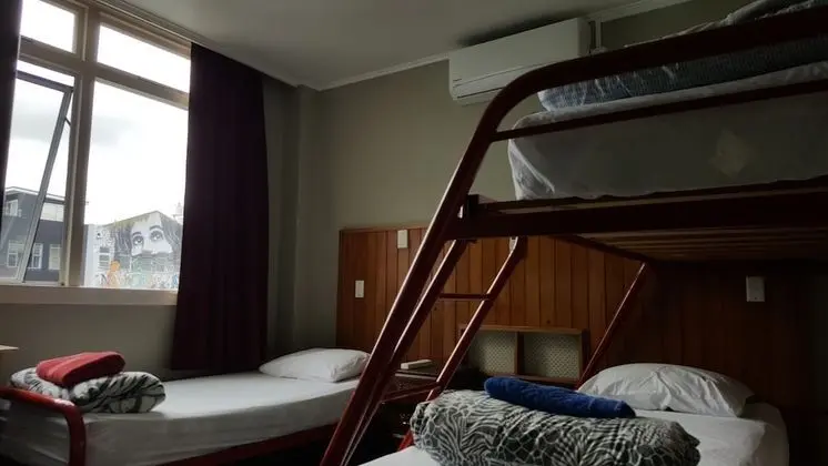 Ortak Ranzalı Oda (5 Person, Mixed)