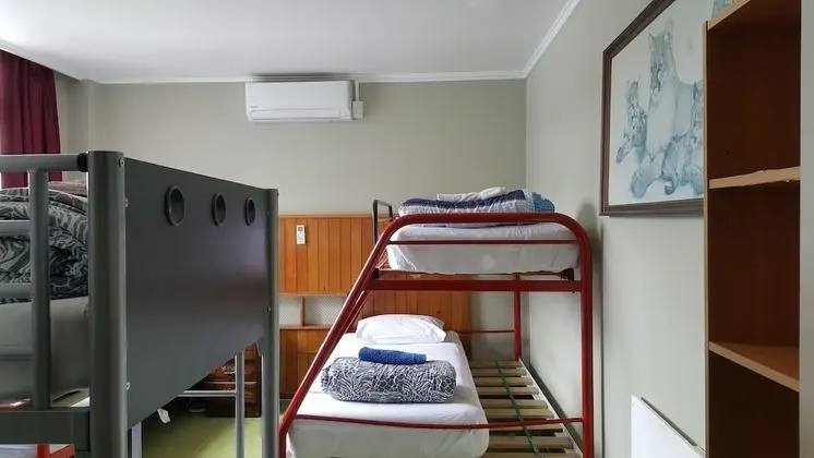 Ortak Ranzalı Oda (5 Person, Mixed)
