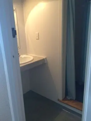 Tek Büyük Yataklı Oda, Ortak Banyo
