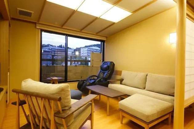 Traditional Süit, Sigara İçilmez (High Class Open-air bath, Futon&Bed)