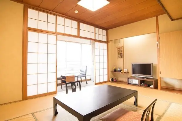 Traditional Oda, Japon Şiltesi, Sigara İçilmez, Dağ Manzaralı