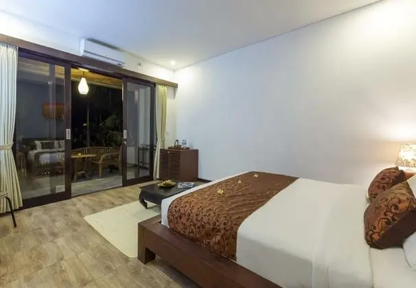 Süit, 1 En Büyük (King) Boy Yatak, Teras, Bahçe Manzaralı