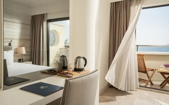 https://images.etstur.com/imgproxy/resize/2560x1440/files/images/hotelImages/etsrooms/503259/Arin_Resort_Bodrum_20241104175503_2.jpg