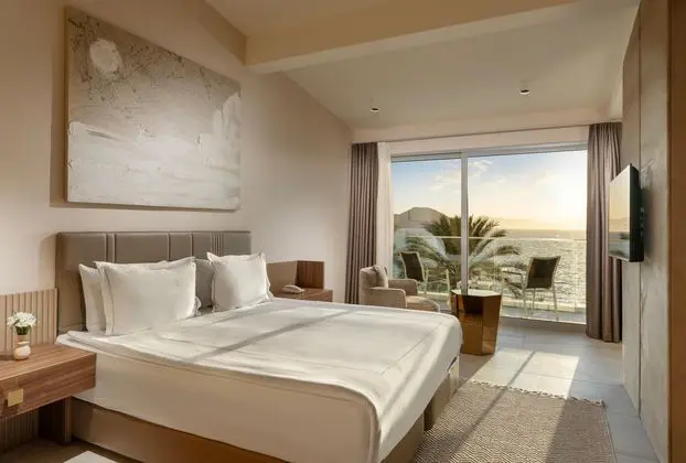 https://images.etstur.com/imgproxy/resize/2560x1440/files/images/hotelImages/etsrooms/503259/Arin_Resort_Bodrum_20250527164030_5.jpg
