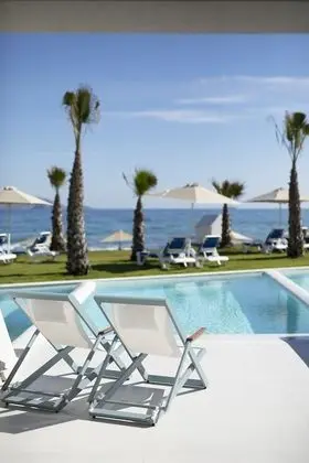 Bungalov, Kişiye Özel Havuzlu, Denize Bakan
