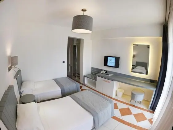 Standart Oda, Bahçe Manzaralı, Balkonlu