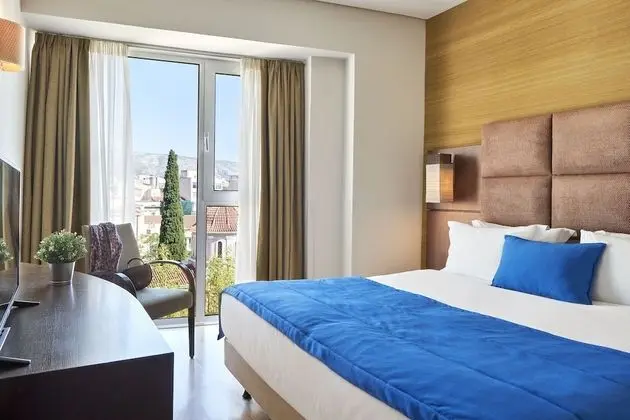 Superior Oda (Acropolis View)