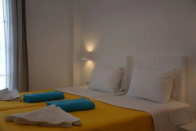 Traditional Tek Büyük veya İki Ayrı Yataklı Oda, Balkon, Avlu Manzaralı
