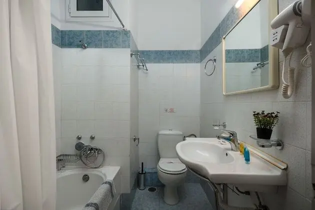 Standard Tek Büyük veya İki Ayrı Yataklı Oda