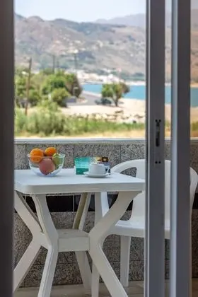 Standard Tek Büyük veya İki Ayrı Yataklı Oda, Bahçe Manzaralı