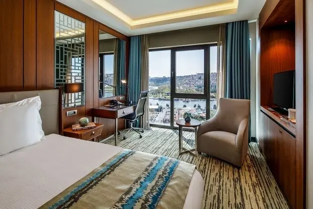 Deluxe Tek Büyük veya İki Ayrı Yataklı Oda, Deniz Manzaralı