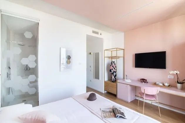 Design Tek Büyük veya İki Ayrı Yataklı Oda, Balkon, Deniz Manzaralı