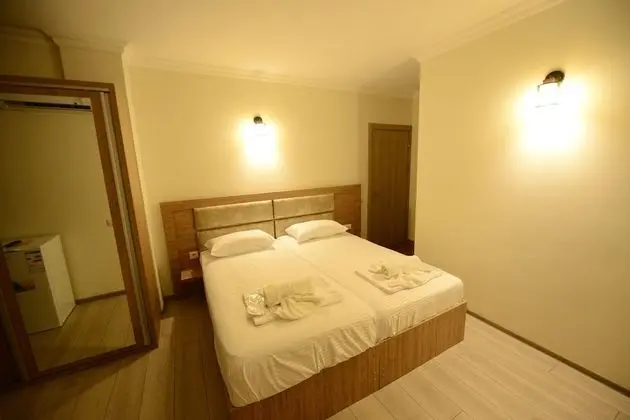 Standard Tek Büyük veya İki Ayrı Yataklı Oda, Balkon